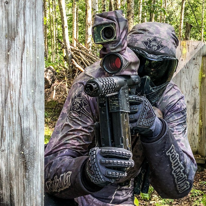 Pros and cons of playing magfed paintball with doubled magazines (CF20 mags especially)